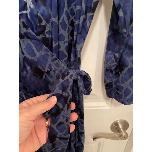 DUNIA Y2K Blue Animal Print Wrap Dress 3/4 Sleeve - Rayon & Lycra Blend - Women' - Picture 6 of 14